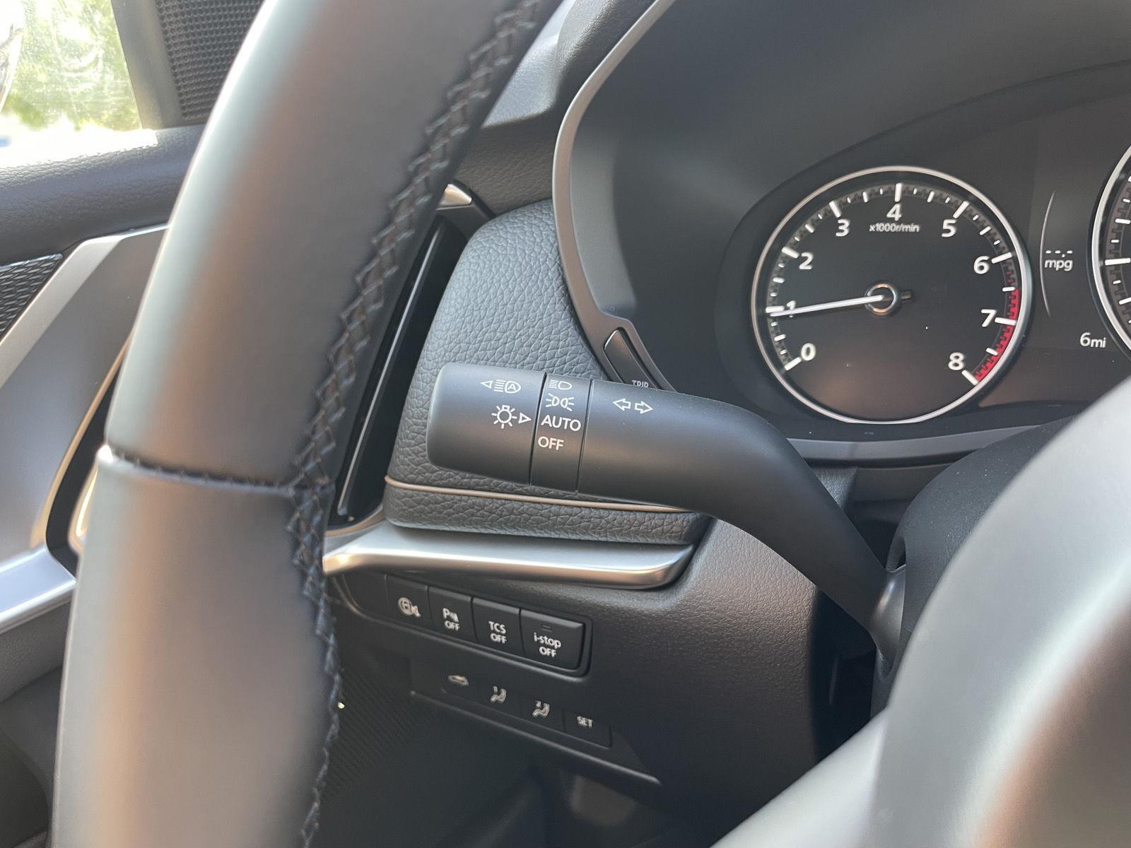 Vehicle photo 15