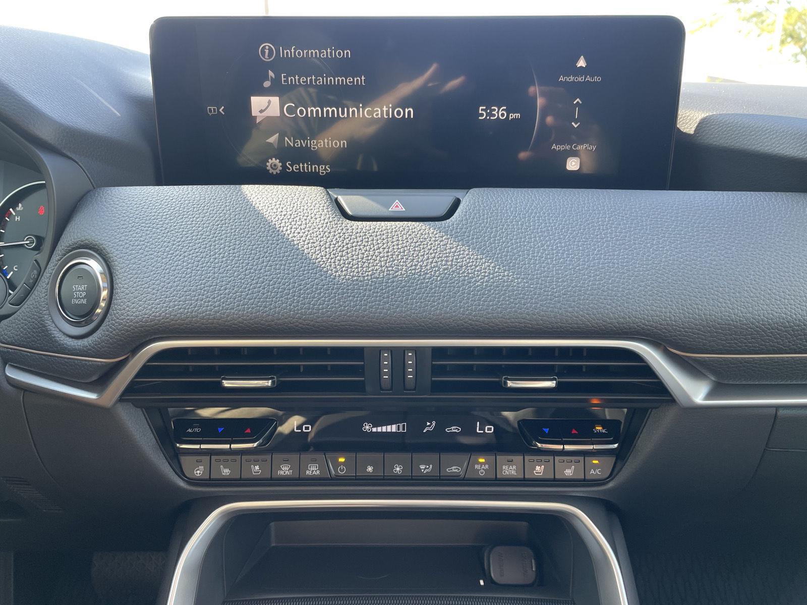 Vehicle photo 23