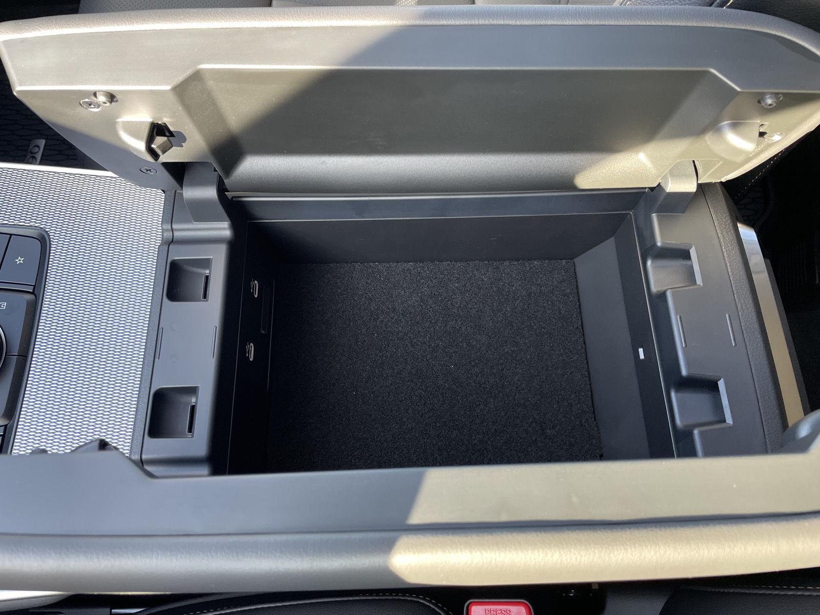 Vehicle photo 32