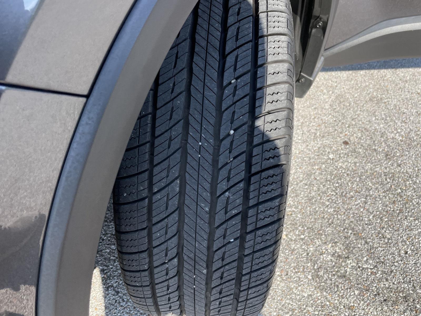 Vehicle photo 11
