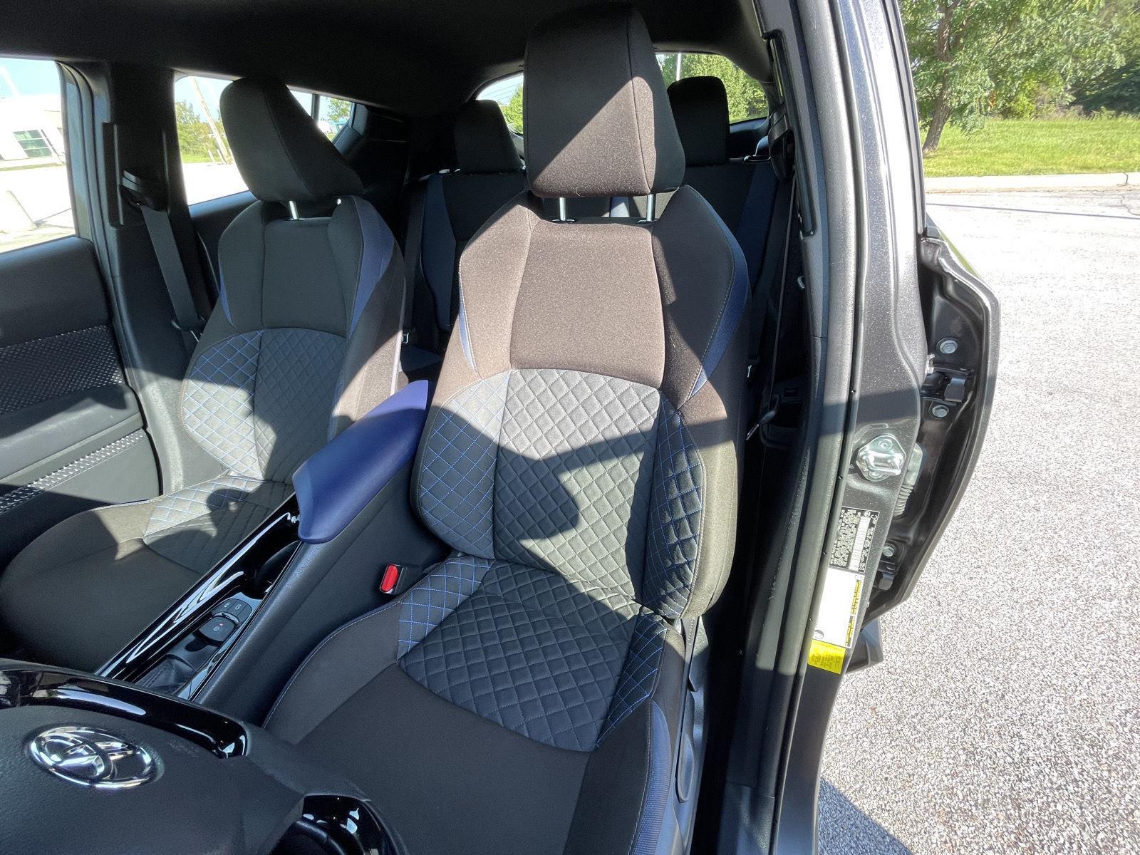 Vehicle photo 18