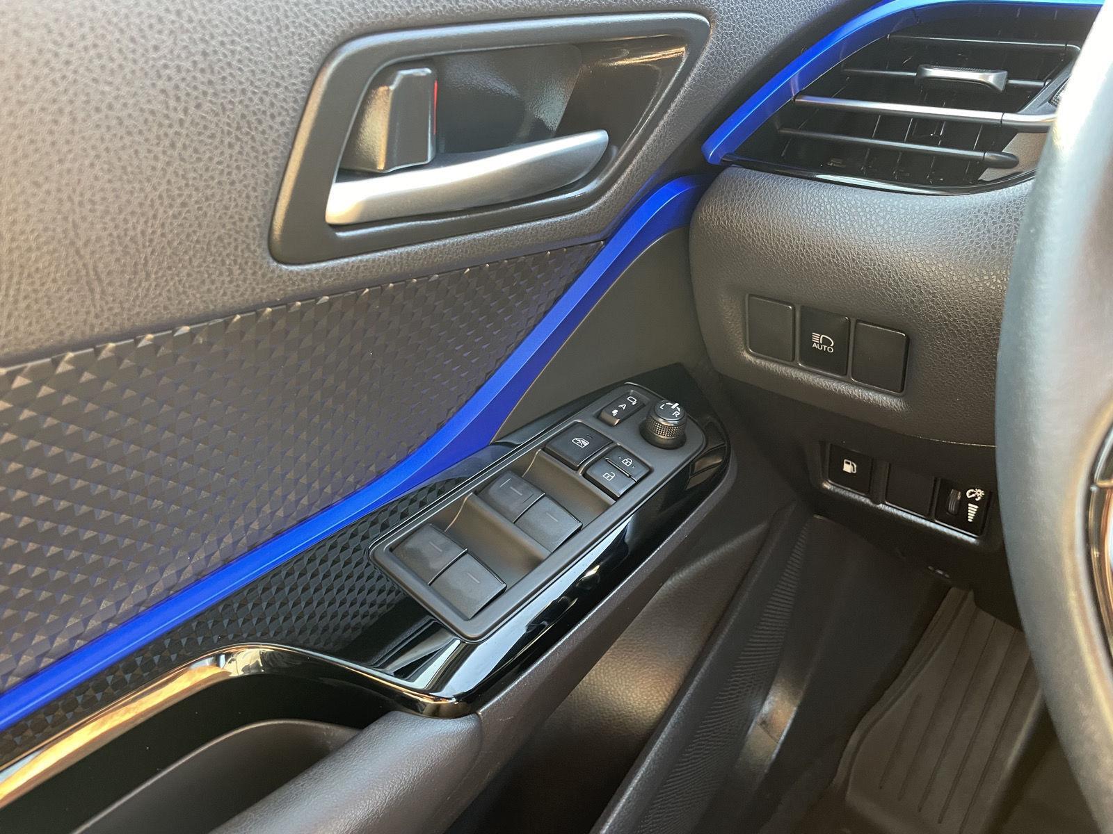 Vehicle photo 27