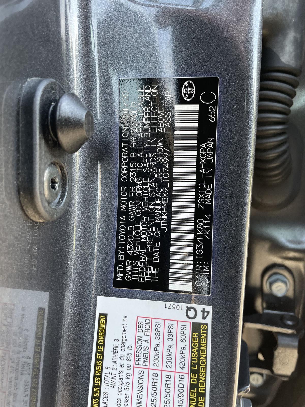 Vehicle photo 30