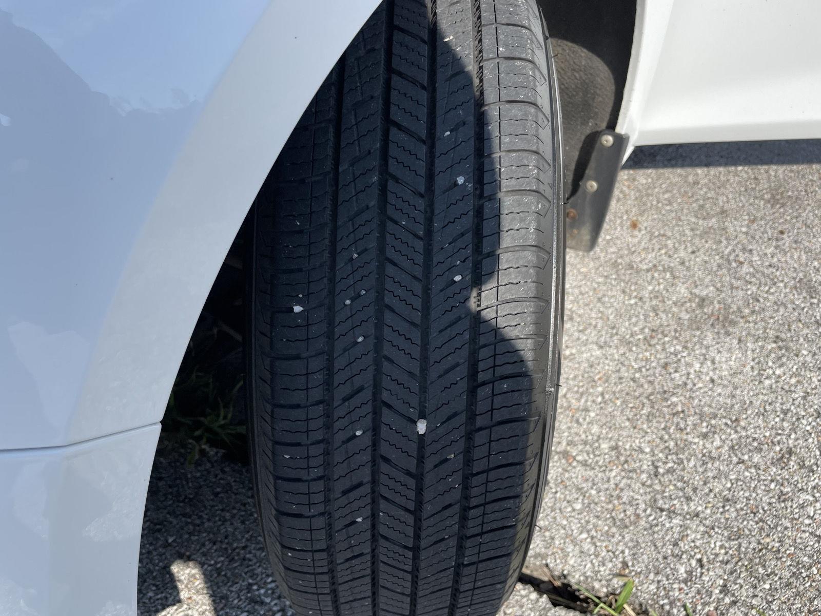 Vehicle photo 11