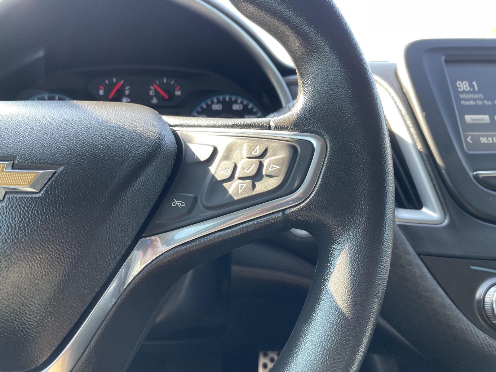 Vehicle photo 14