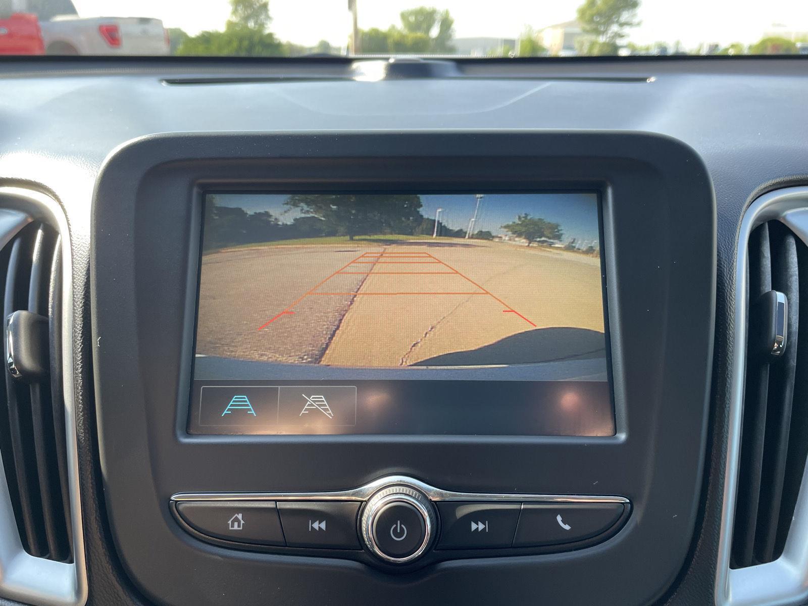 Vehicle photo 23
