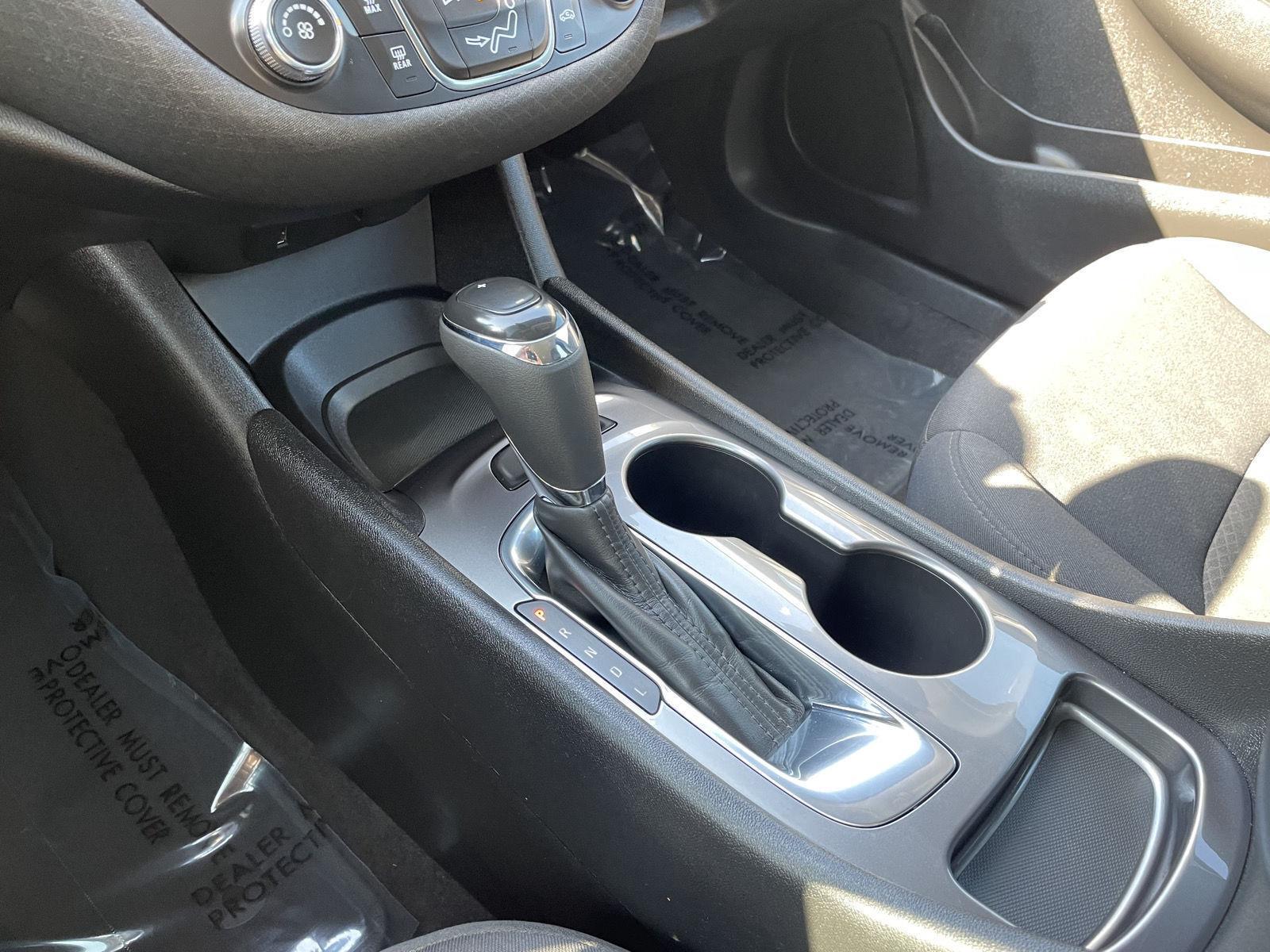 Vehicle photo 29