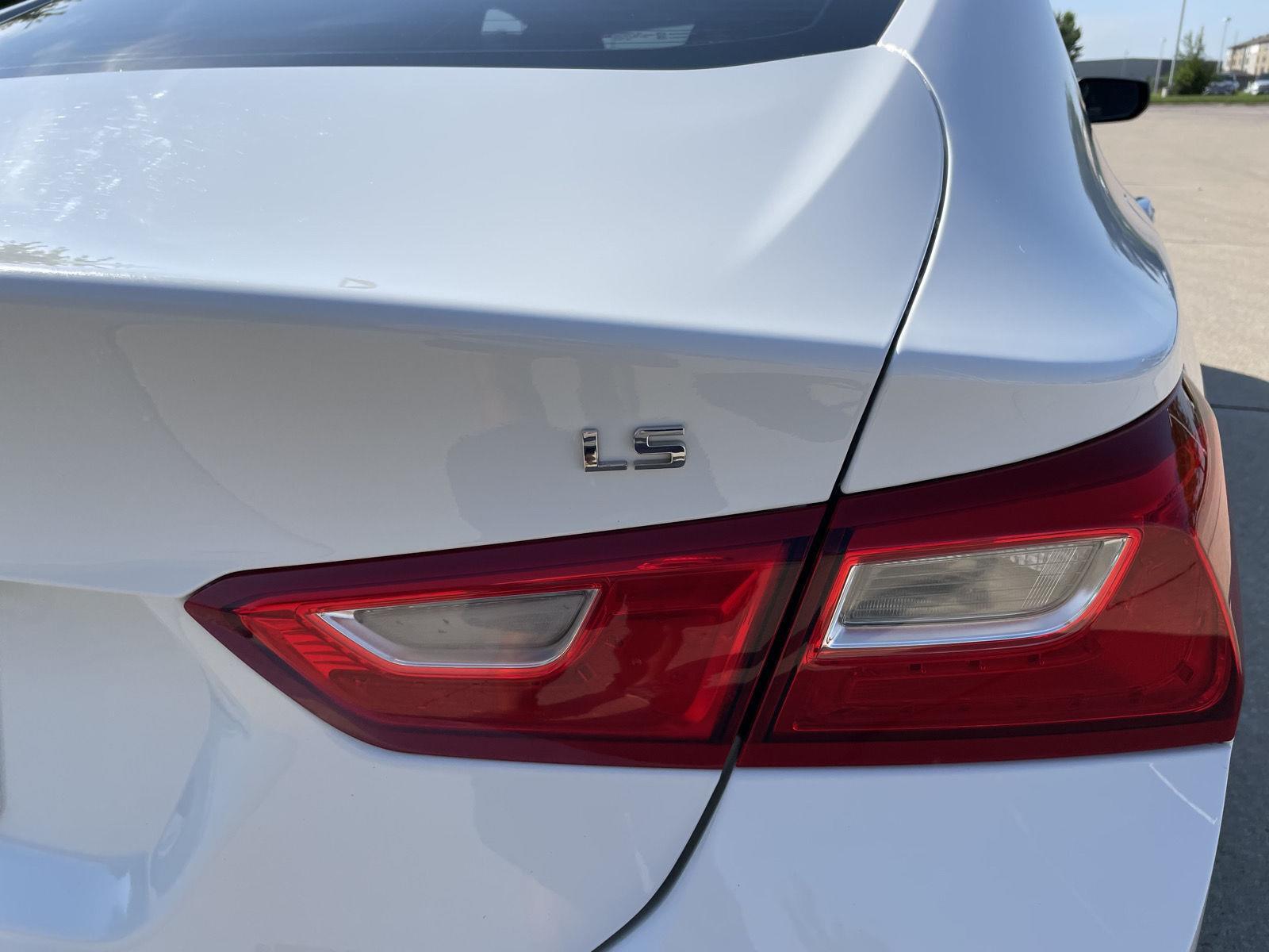 Vehicle photo 35