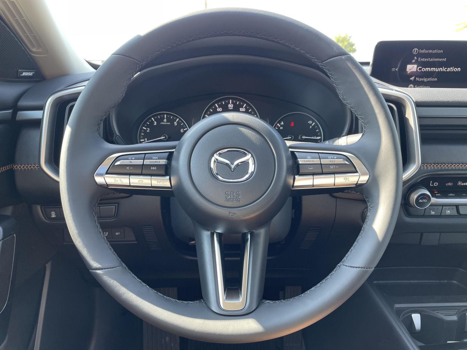Vehicle photo 11