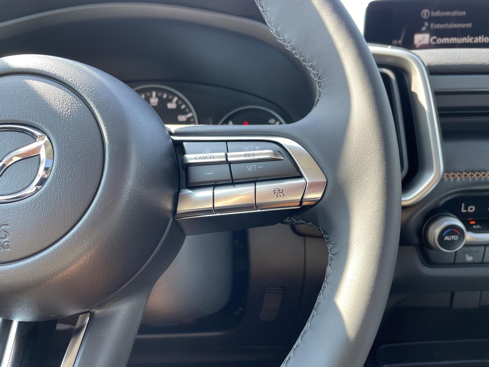 Vehicle photo 13