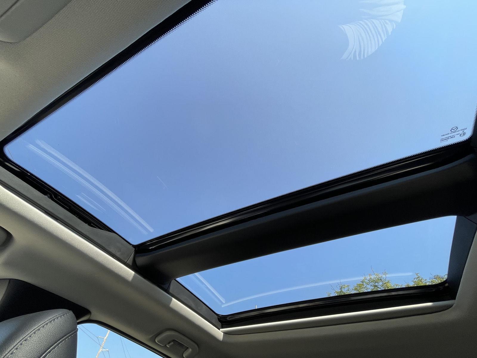 Vehicle photo 21