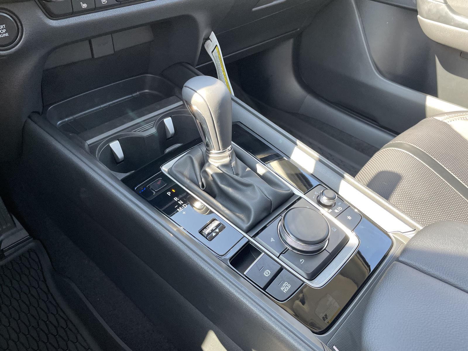 Vehicle photo 29