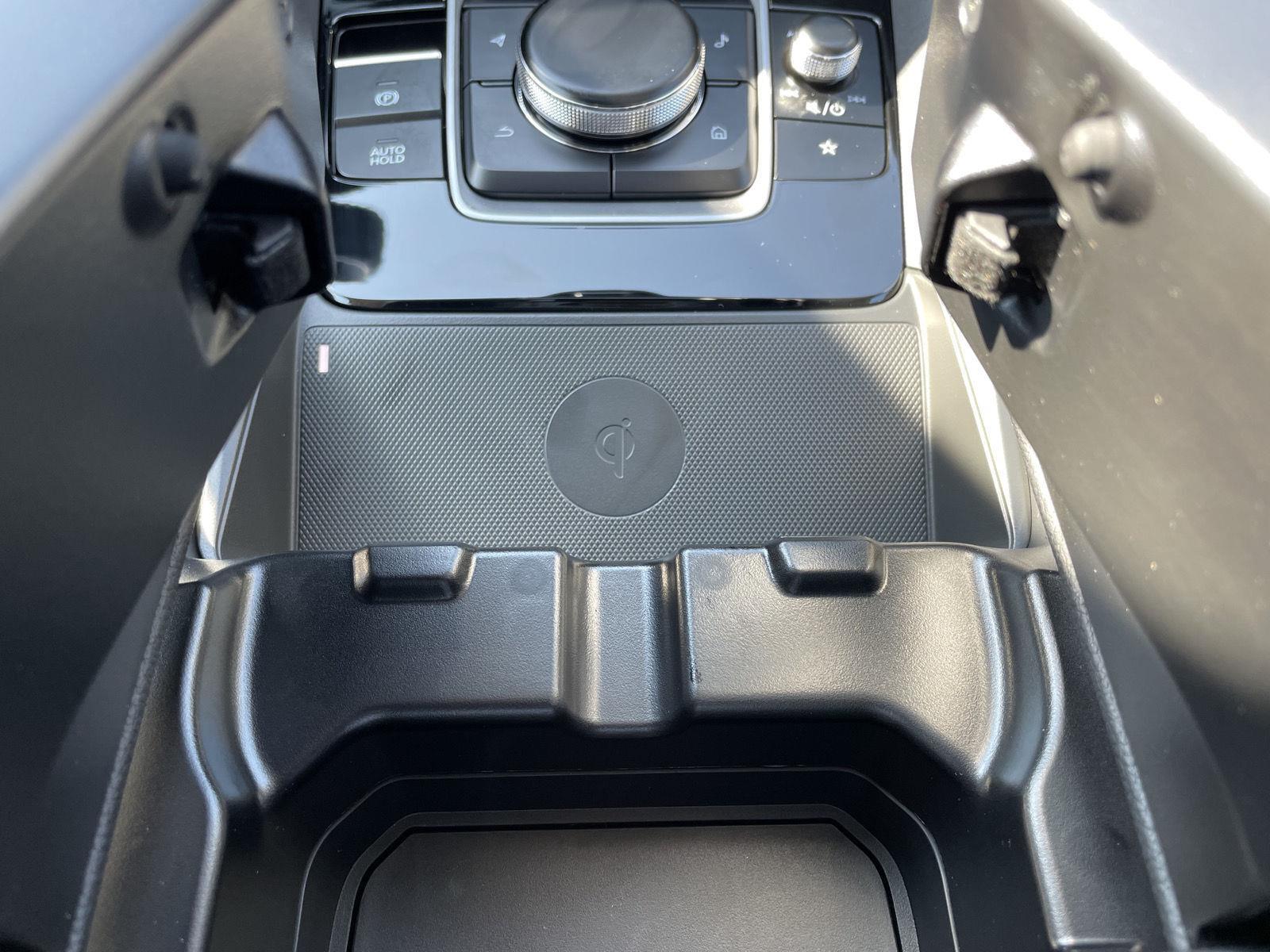 Vehicle photo 30
