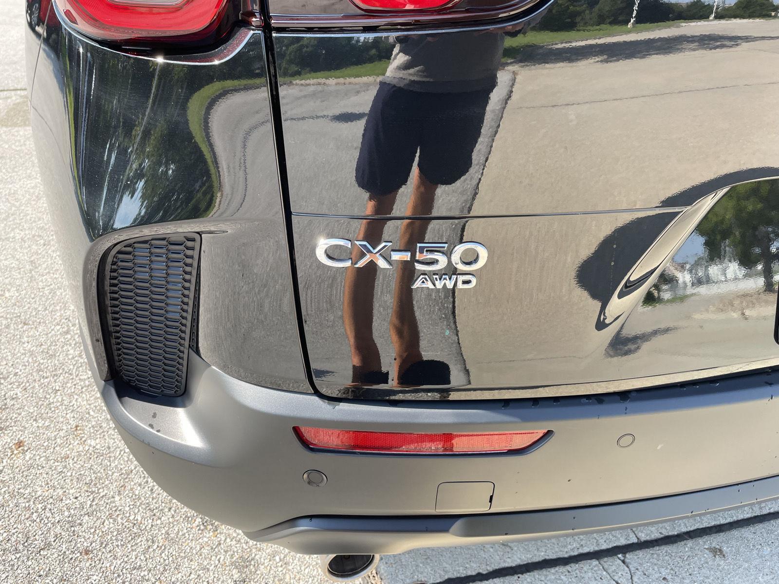 Vehicle photo 37