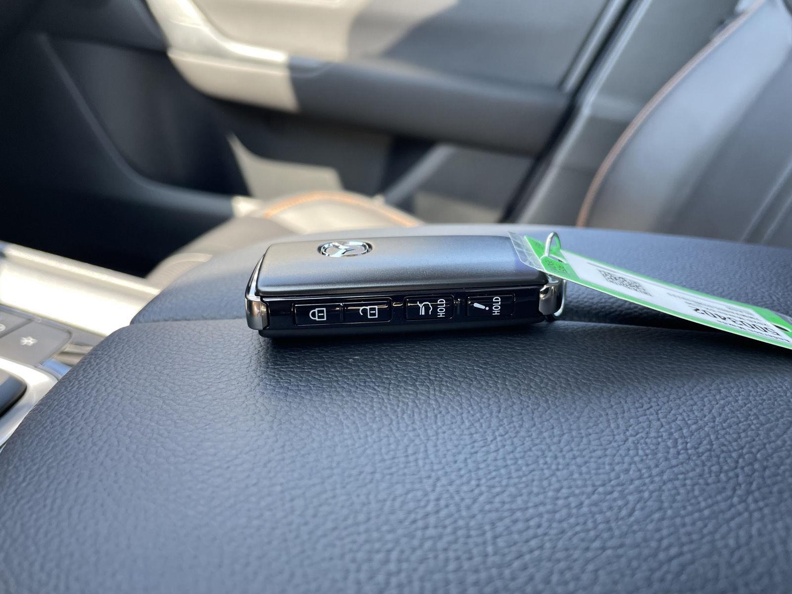 Vehicle photo 38