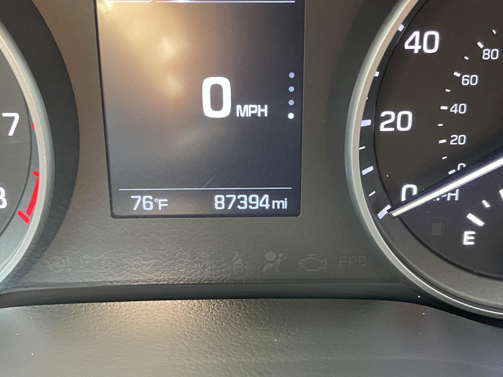 Vehicle photo 3