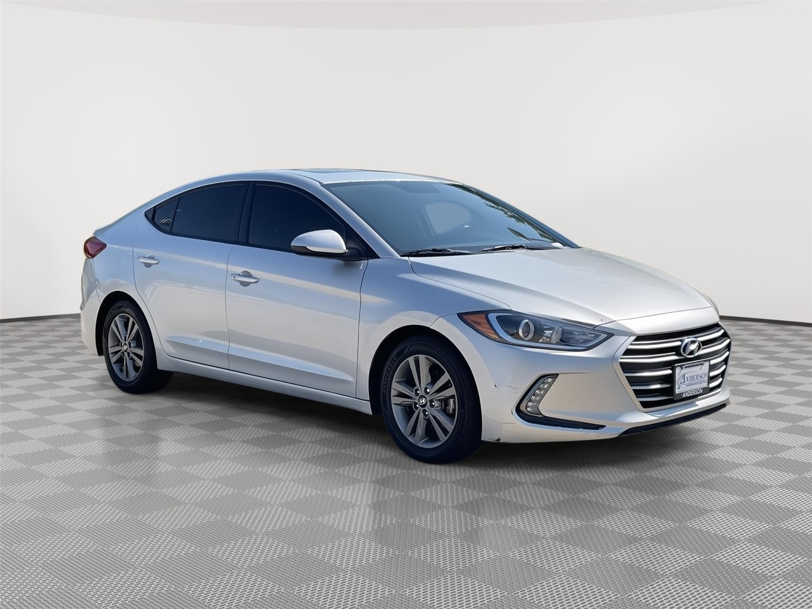 Vehicle photo 5