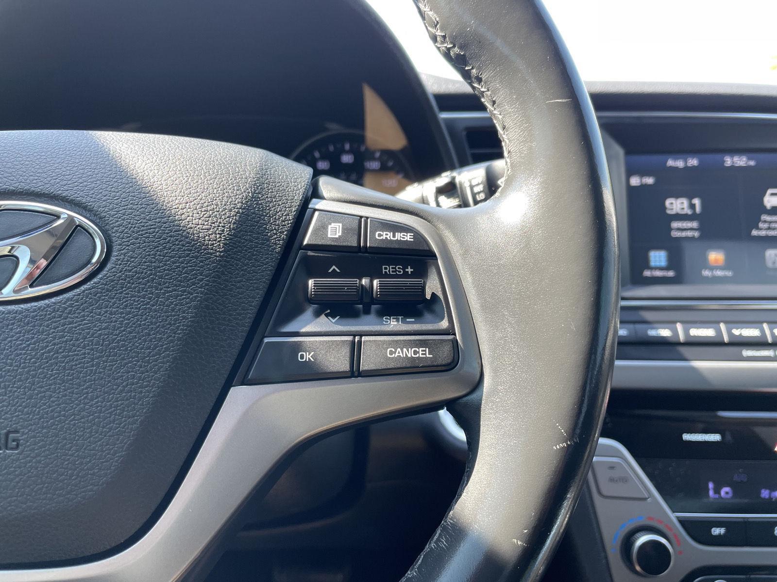 Vehicle photo 13