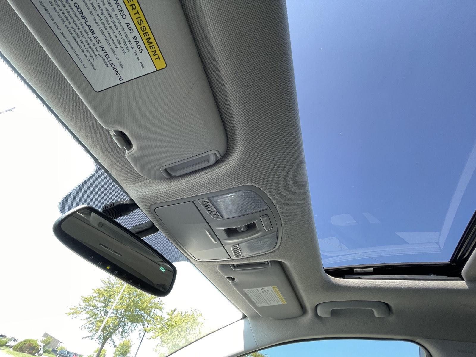 Vehicle photo 20