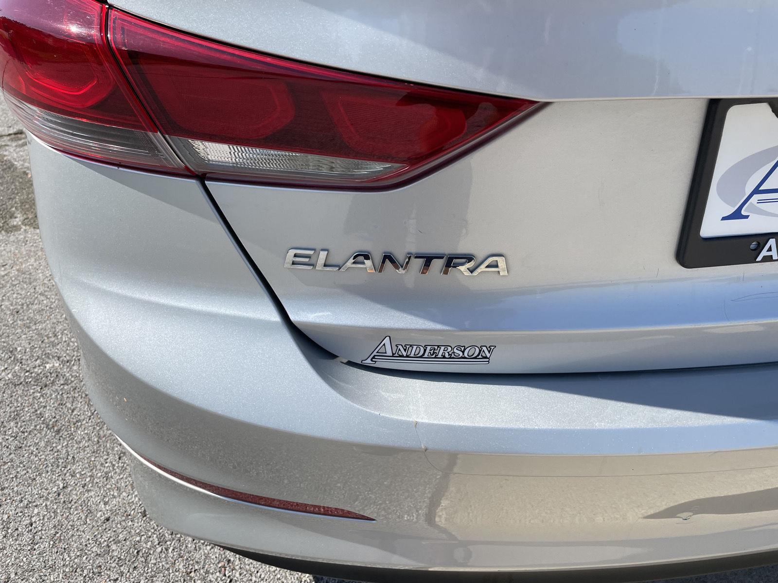 Vehicle photo 34