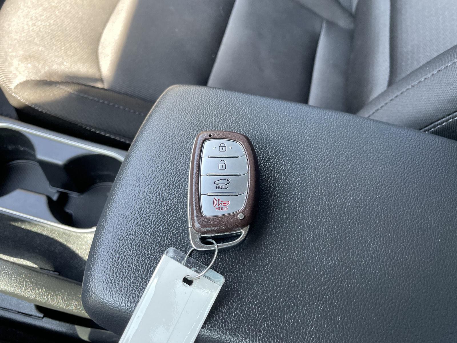 Vehicle photo 35