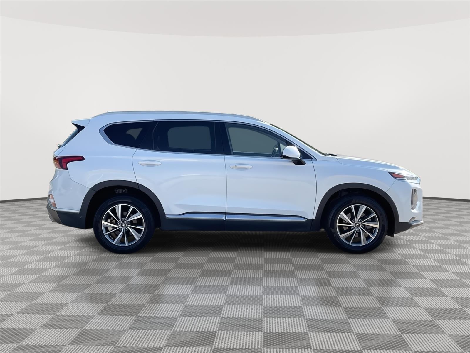 Vehicle photo 6
