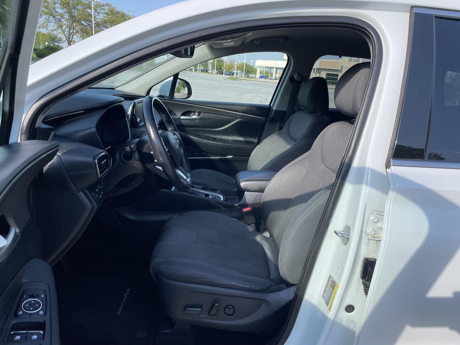 Vehicle photo 17