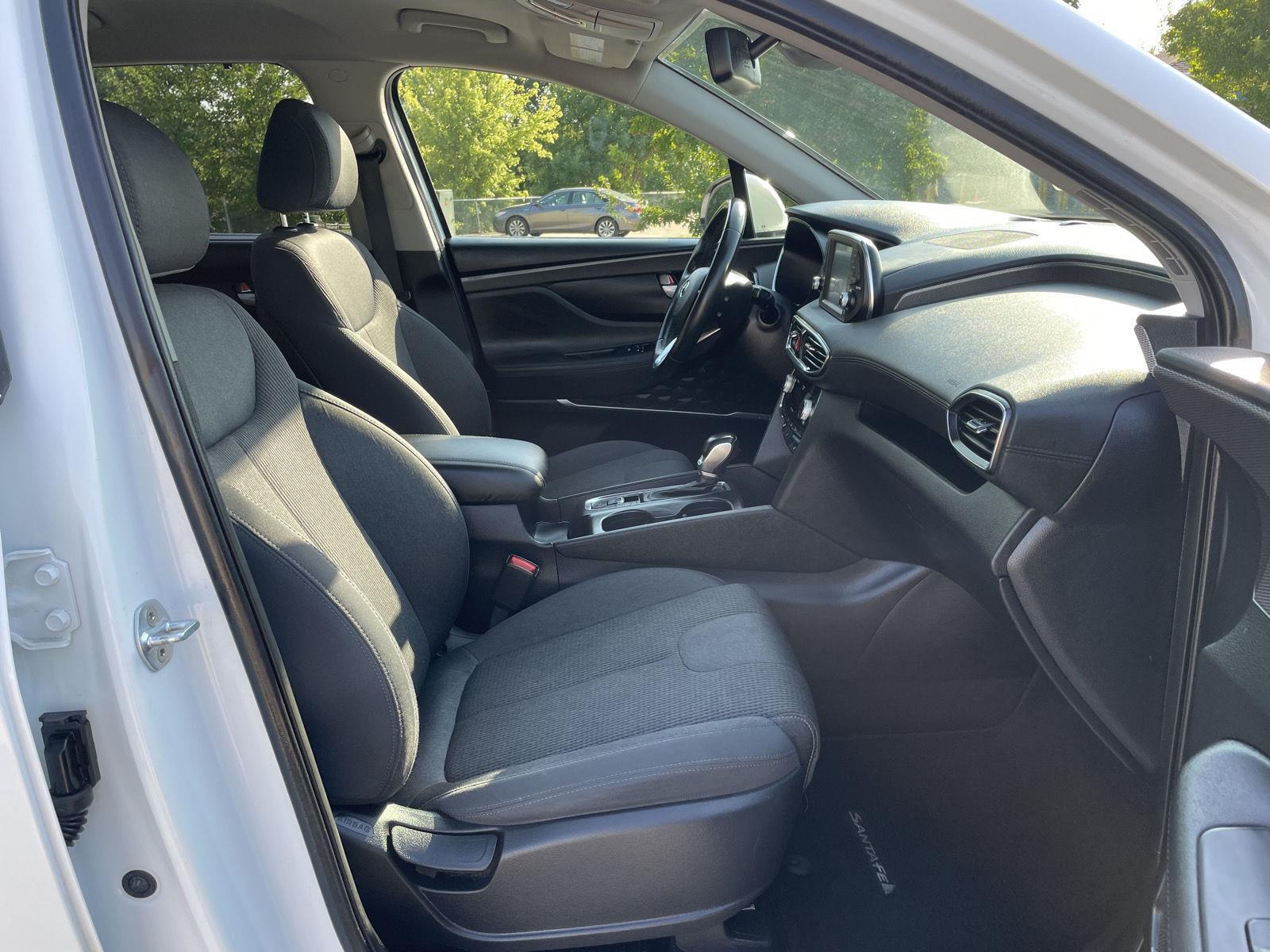 Vehicle photo 19