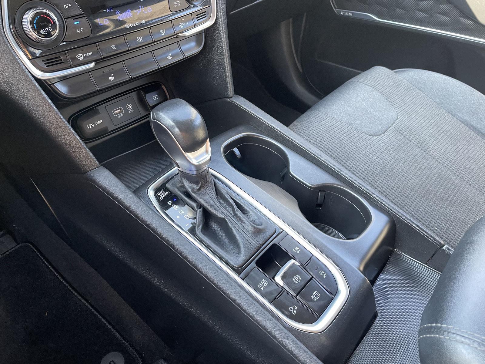 Vehicle photo 30
