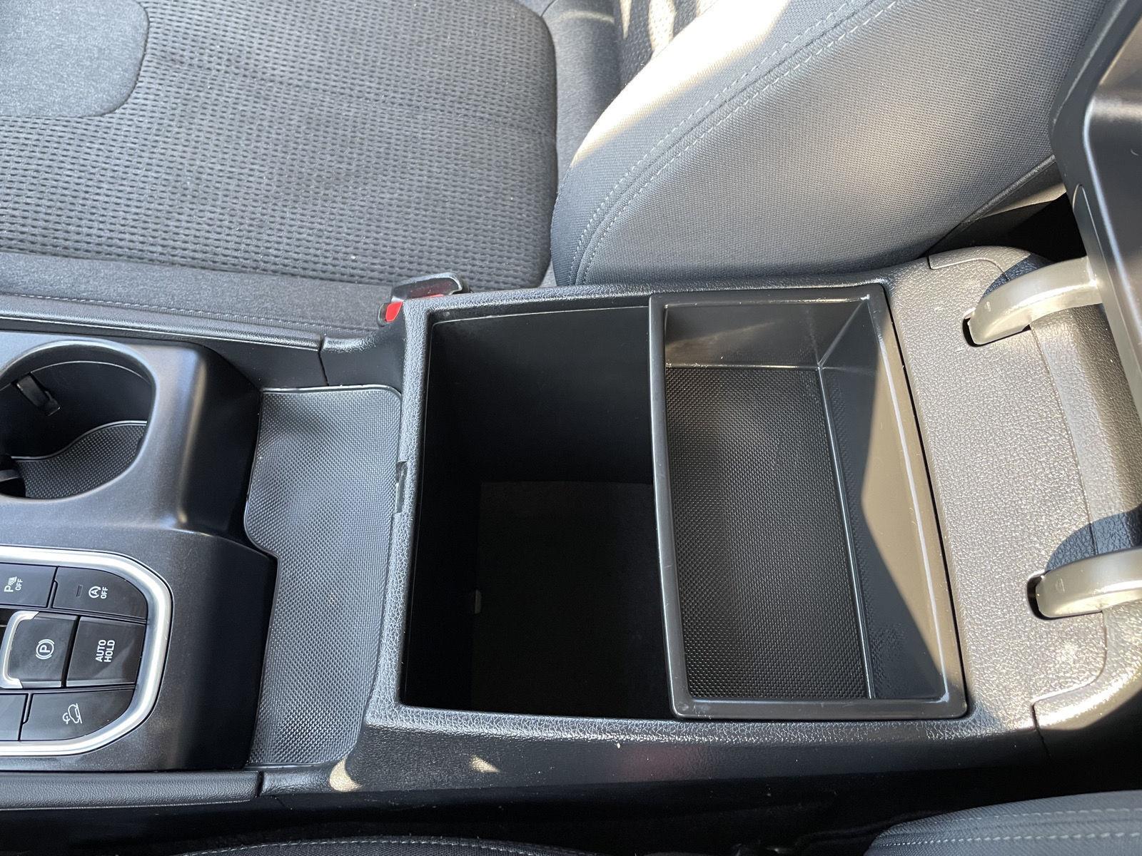 Vehicle photo 31