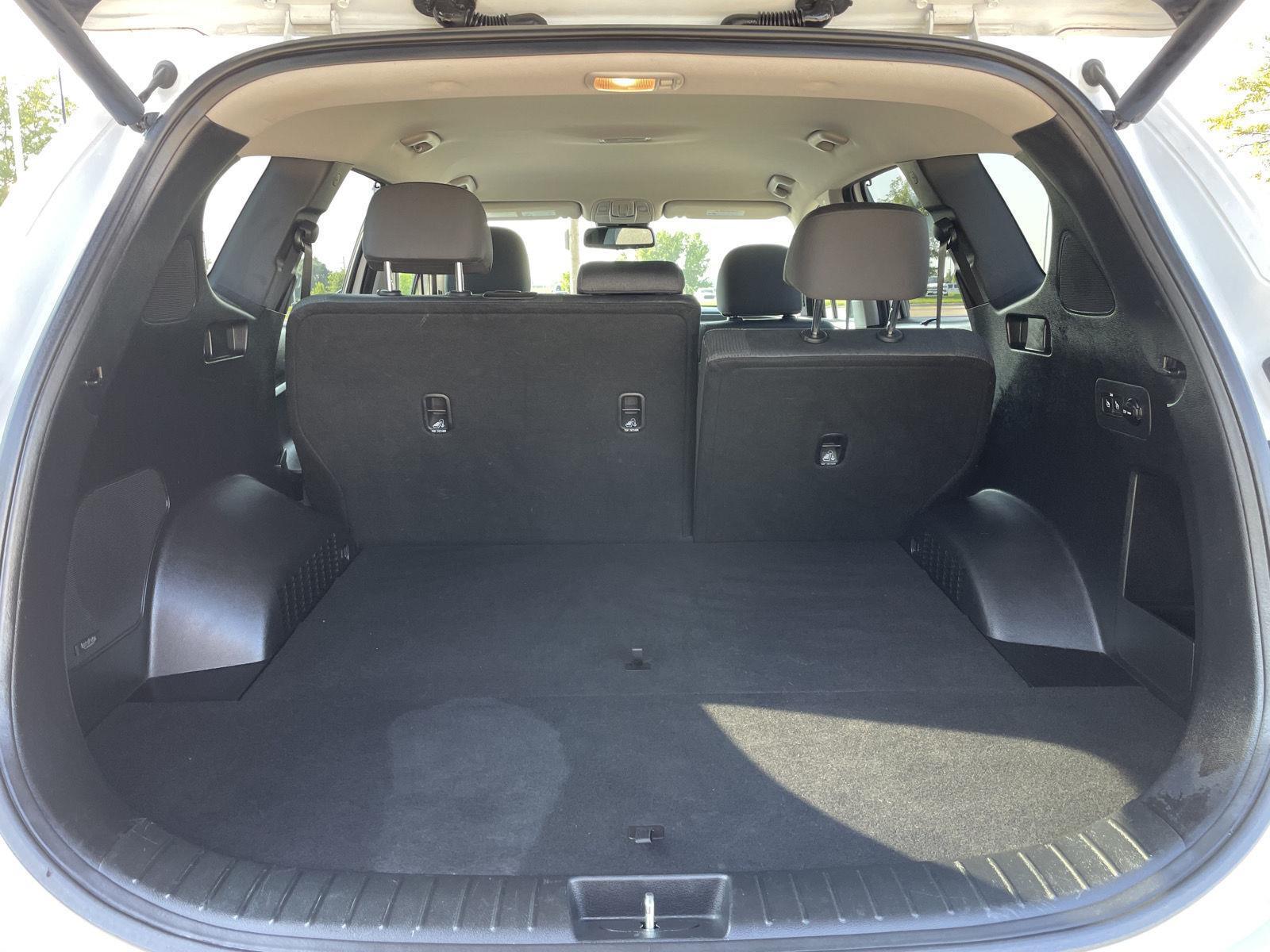 Vehicle photo 35