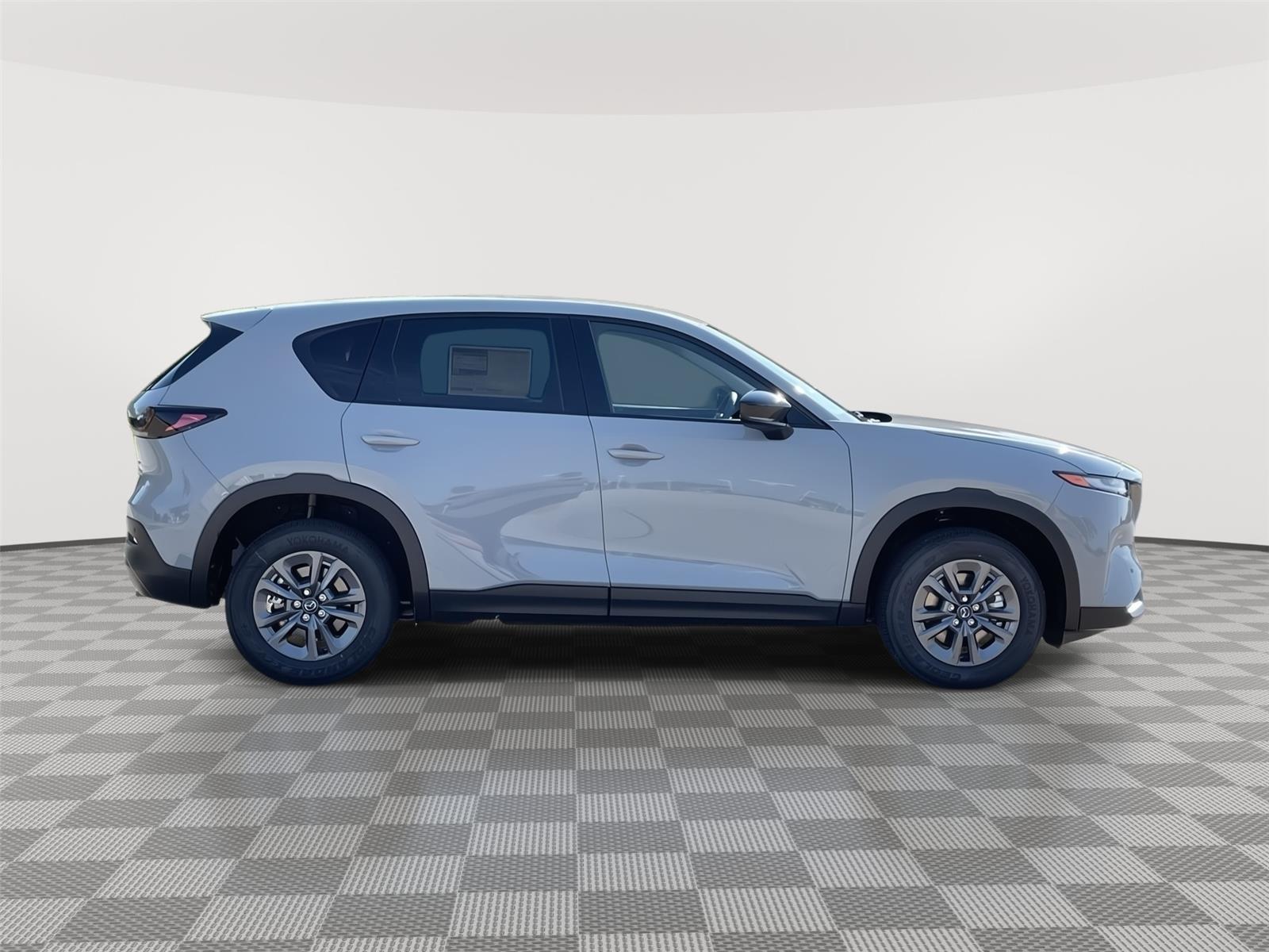 Vehicle photo 6