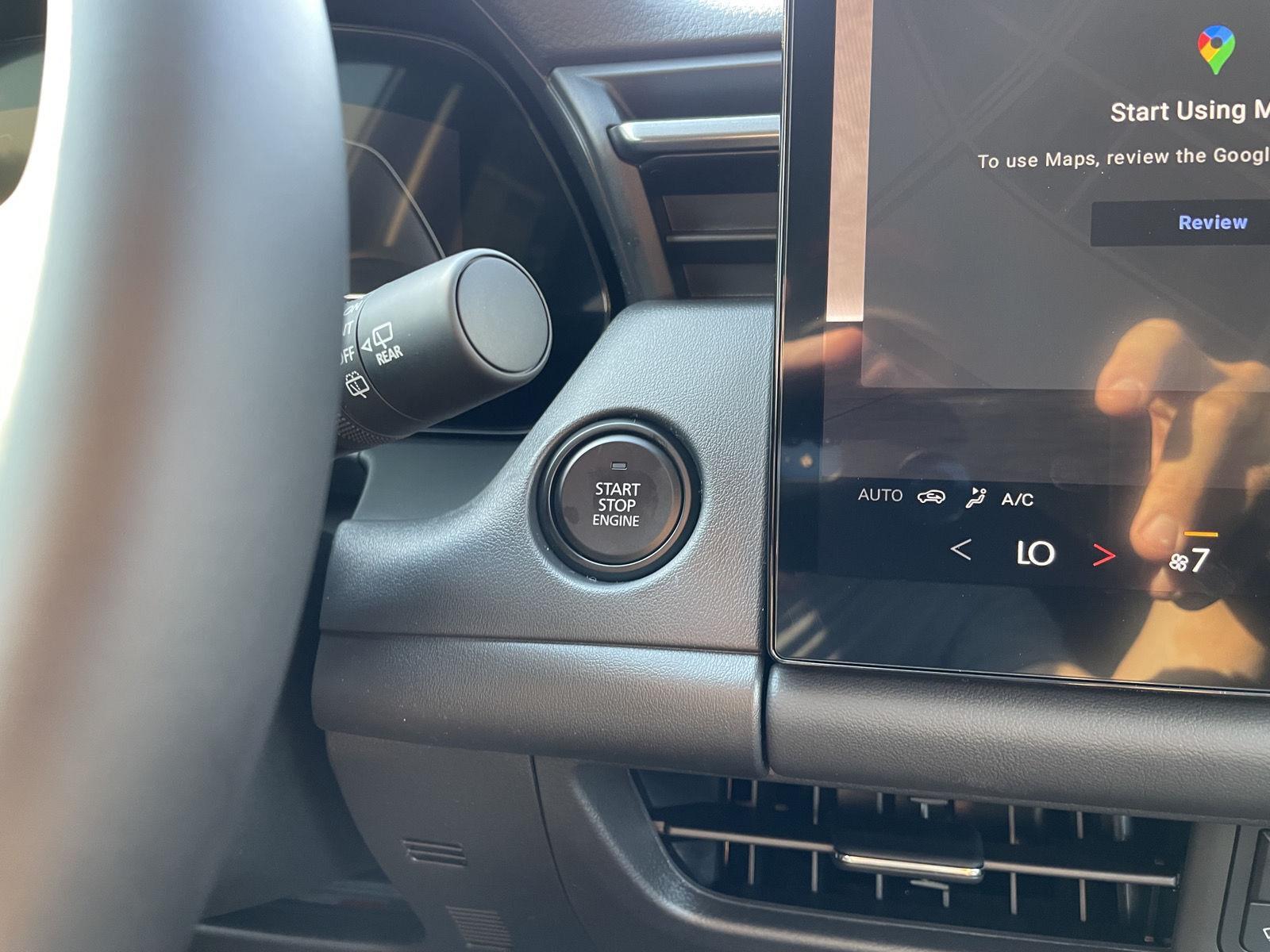 Vehicle photo 23