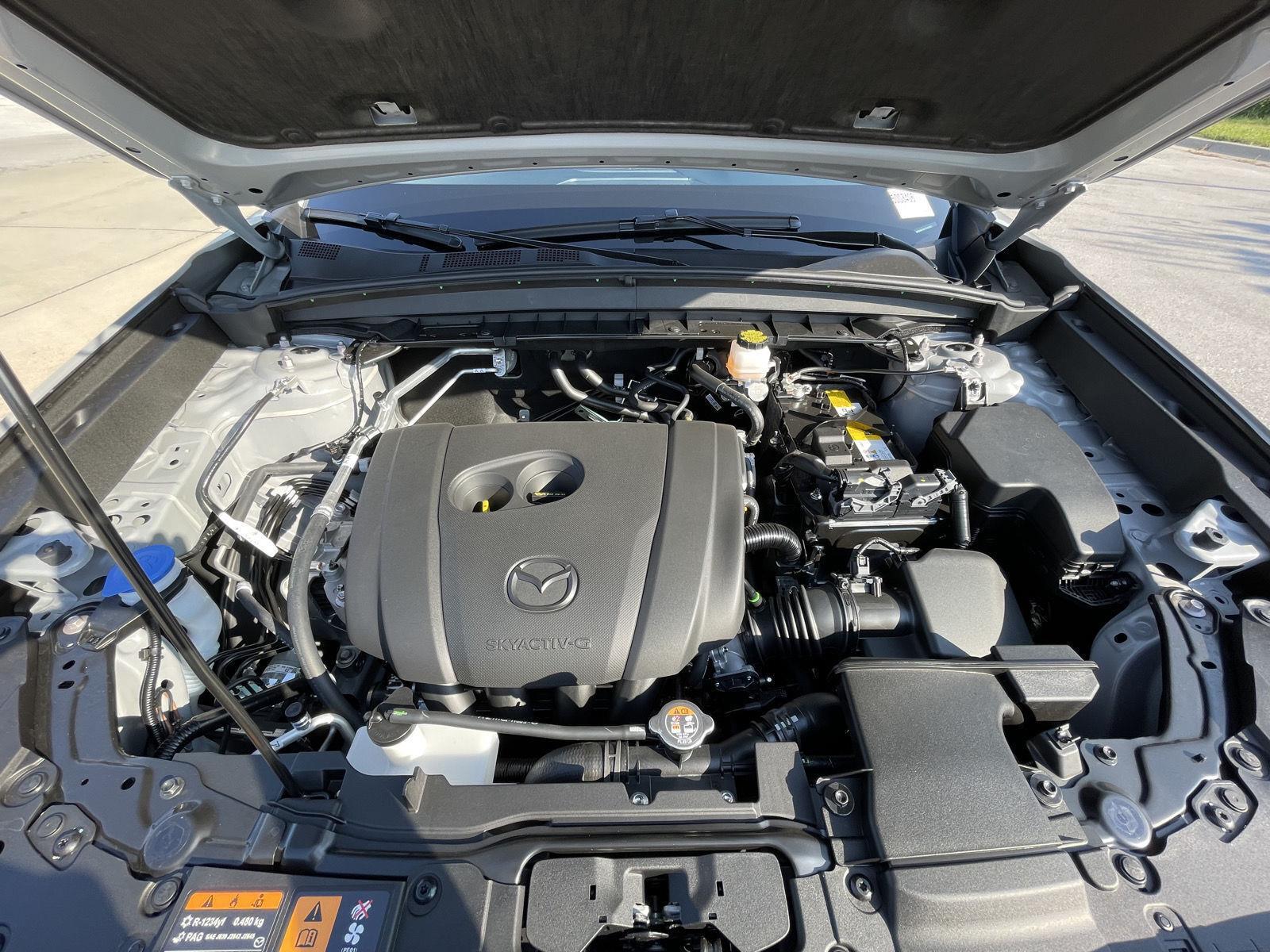 Vehicle photo 30