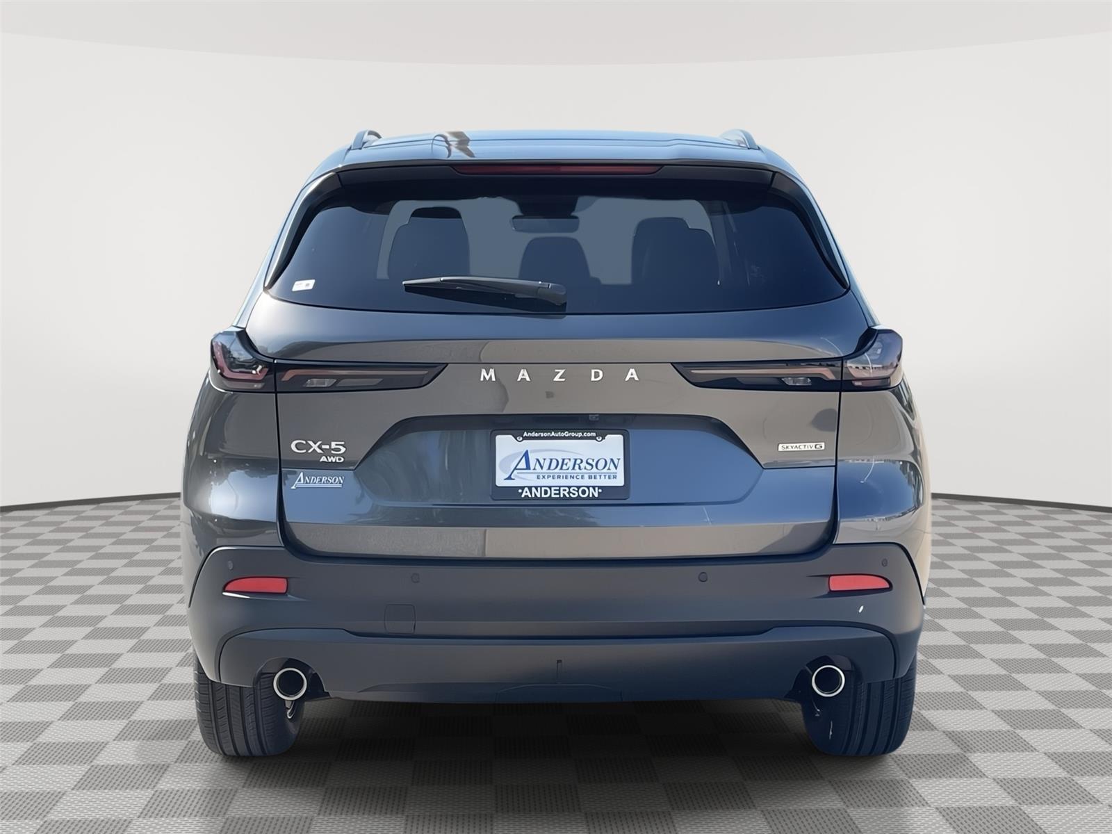 Vehicle photo 8