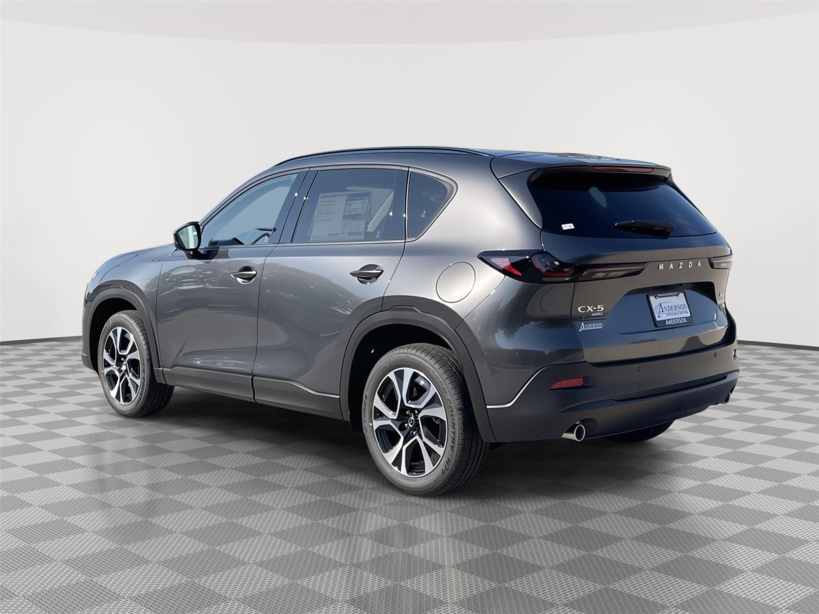 Vehicle photo 9