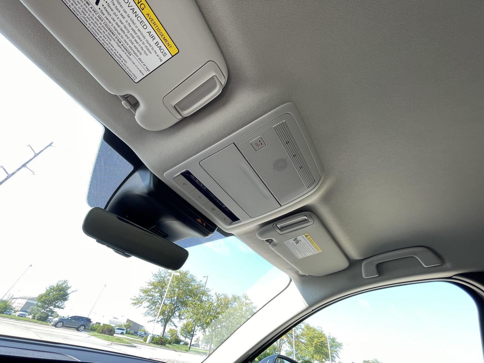 Vehicle photo 20