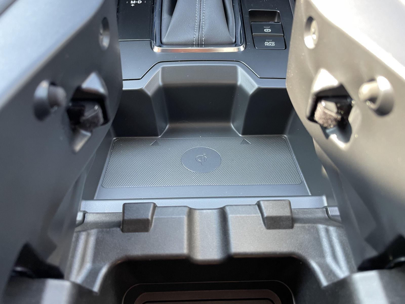 Vehicle photo 27