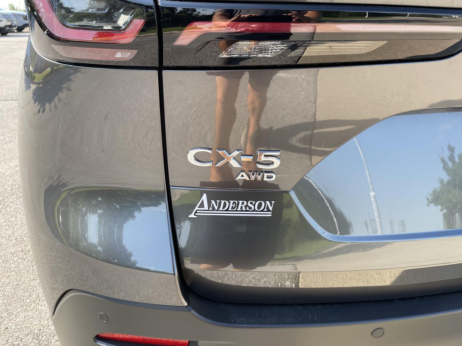Vehicle photo 34