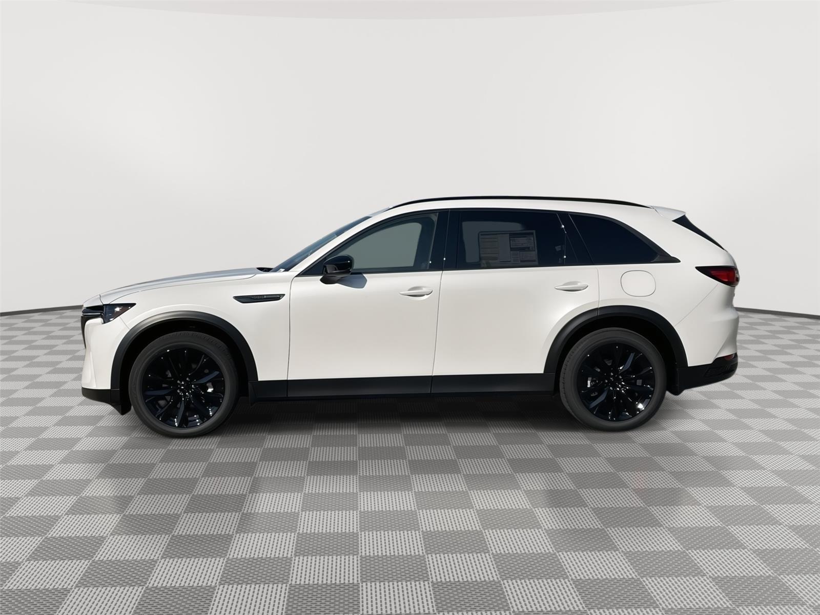 Vehicle photo 2