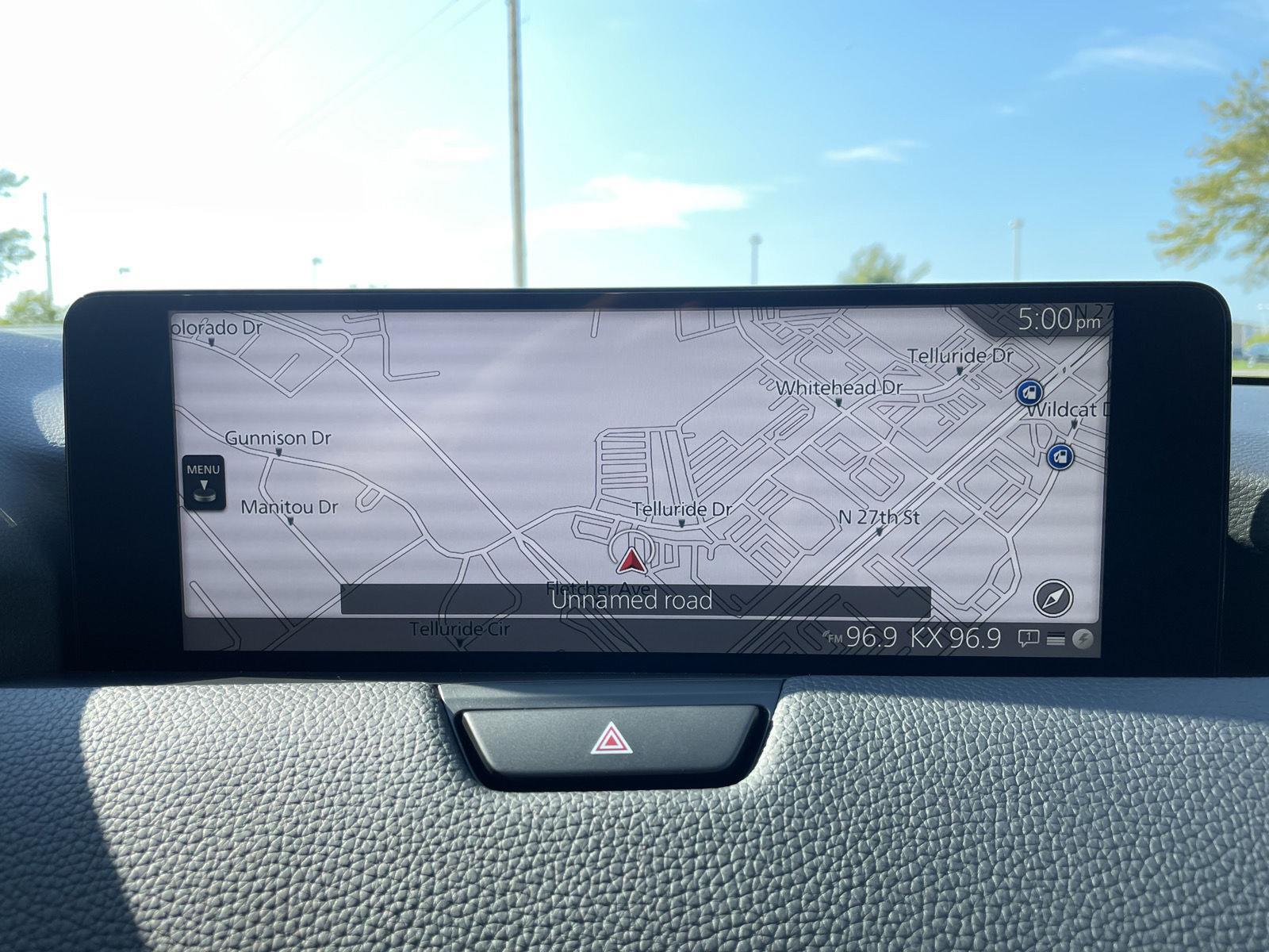 Vehicle photo 26