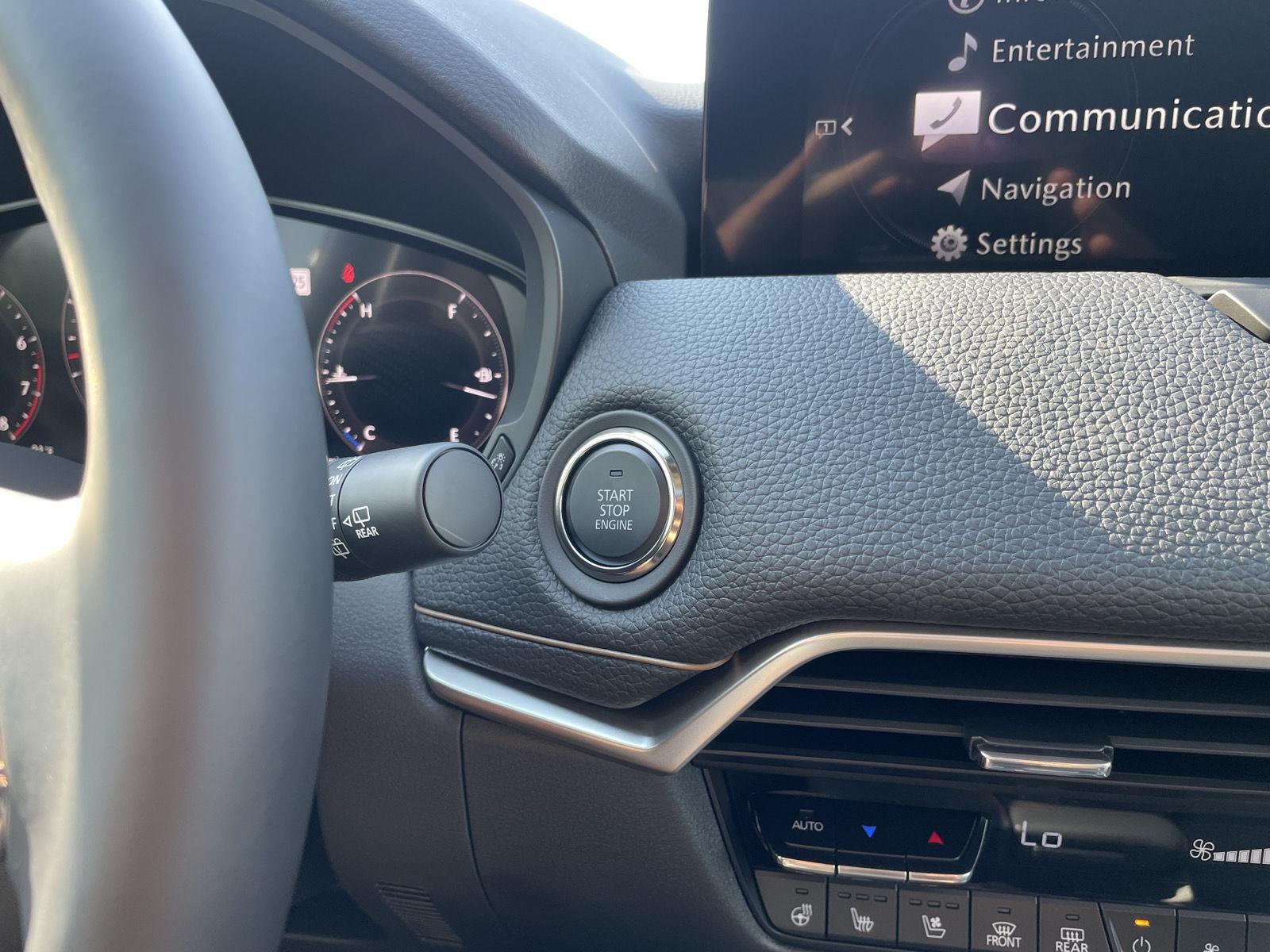 Vehicle photo 27