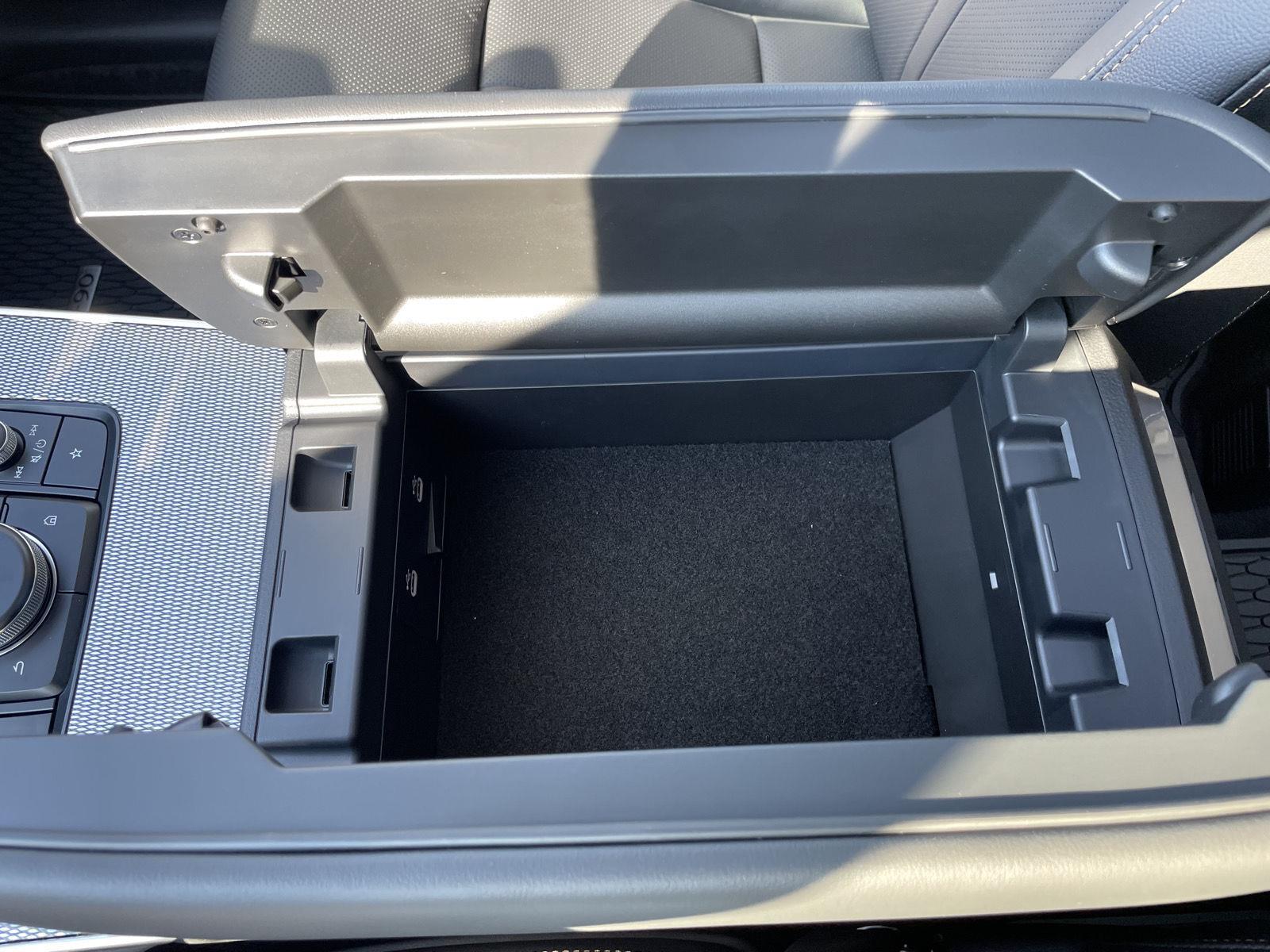 Vehicle photo 34