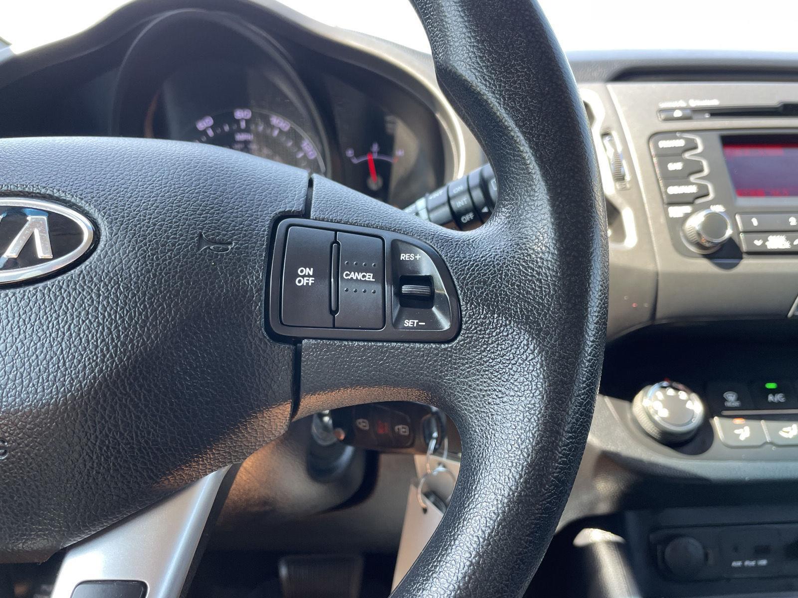 Vehicle photo 14