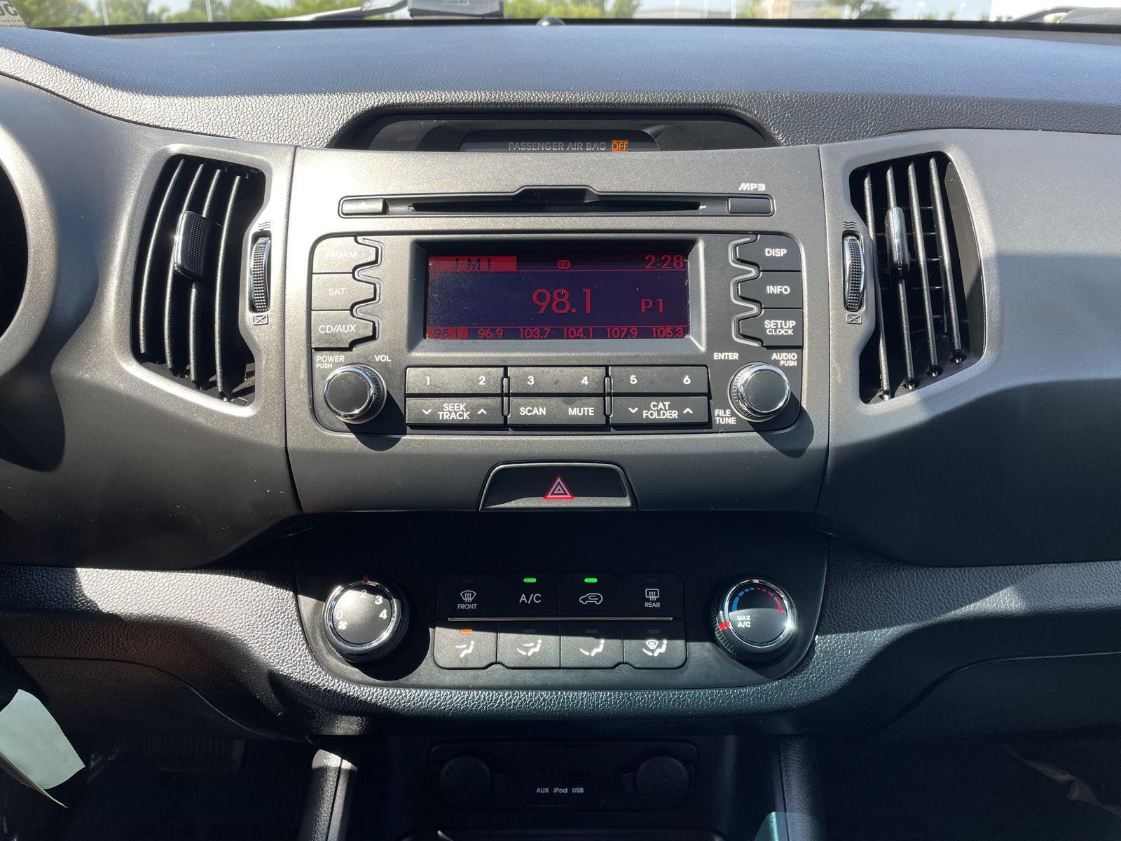 Vehicle photo 22