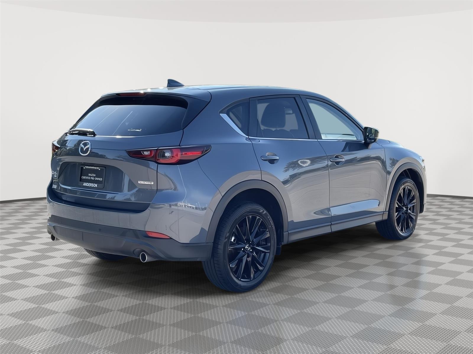 Vehicle photo 7