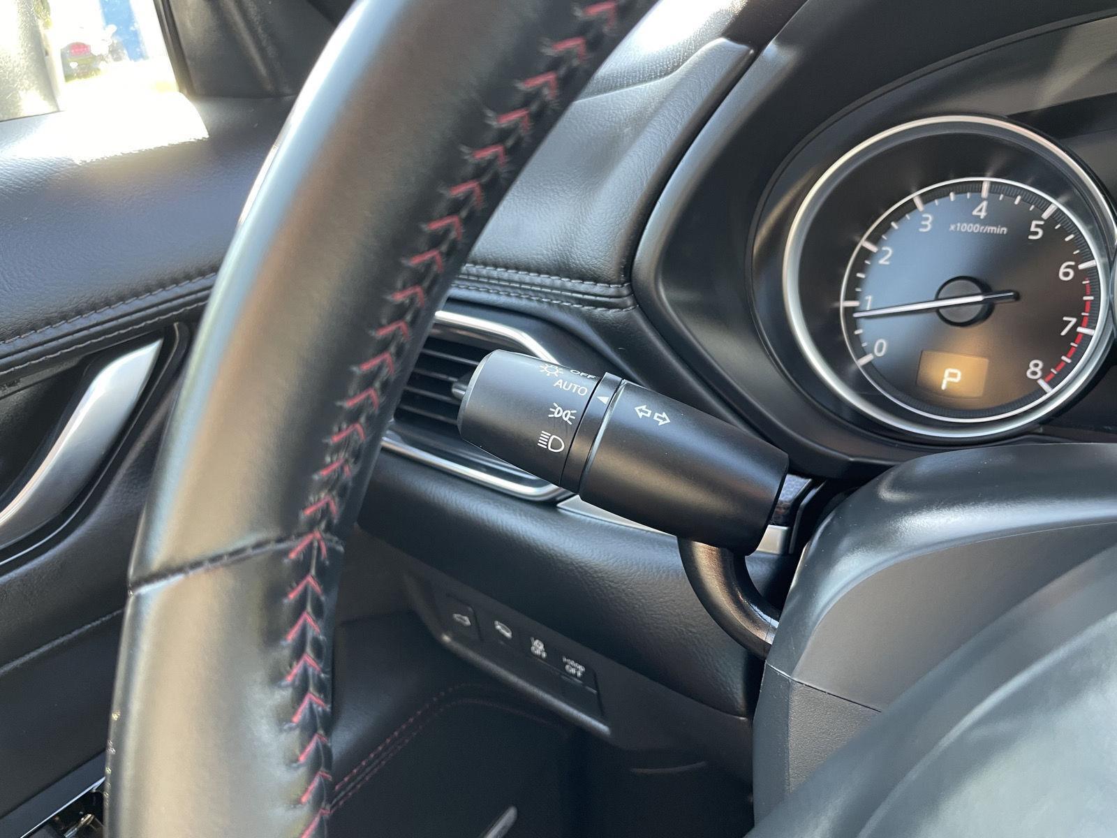 Vehicle photo 16