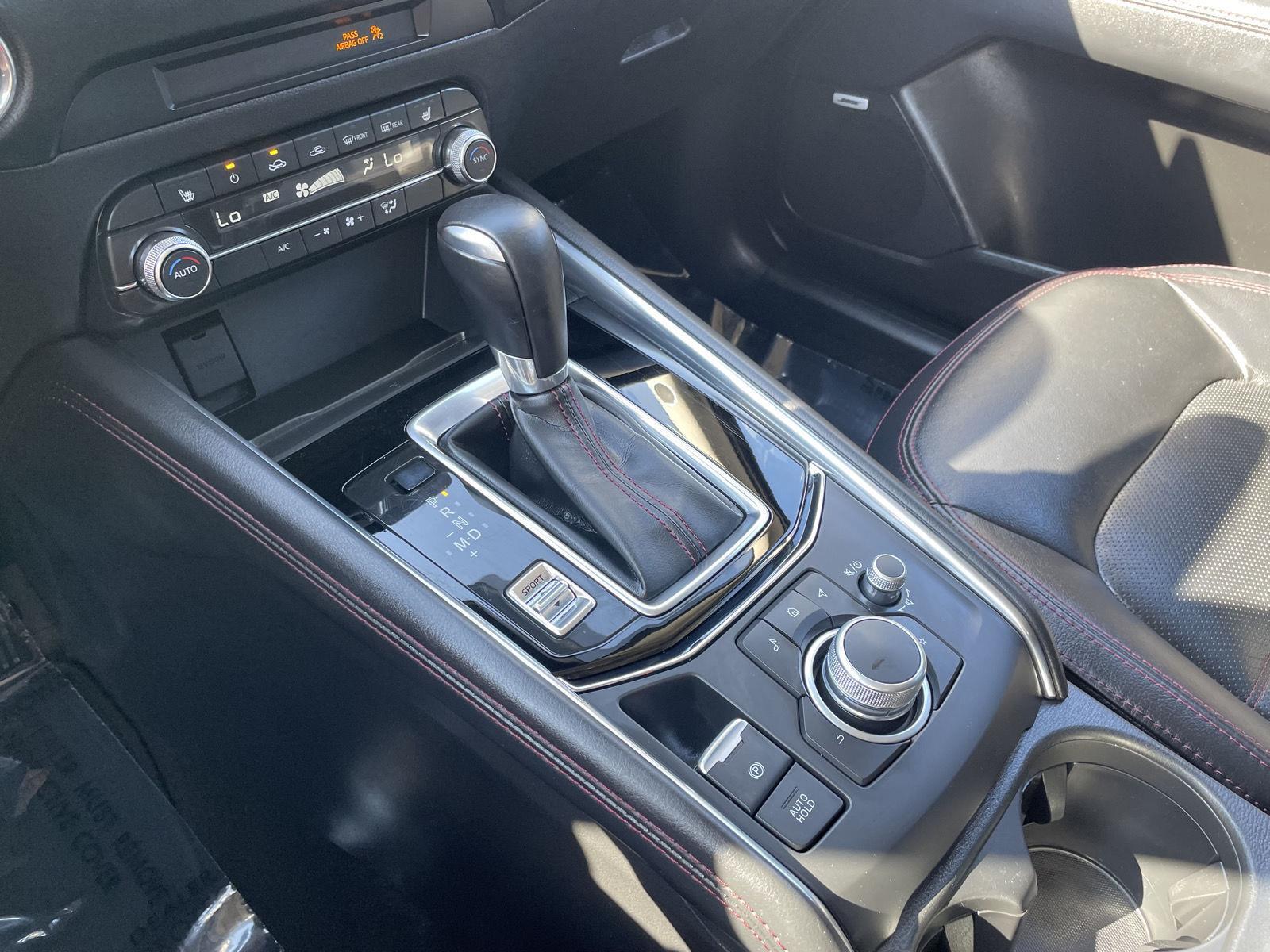 Vehicle photo 29