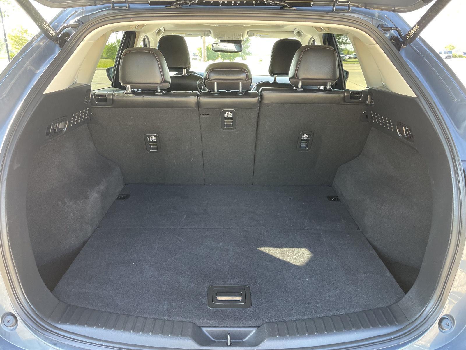 Vehicle photo 34