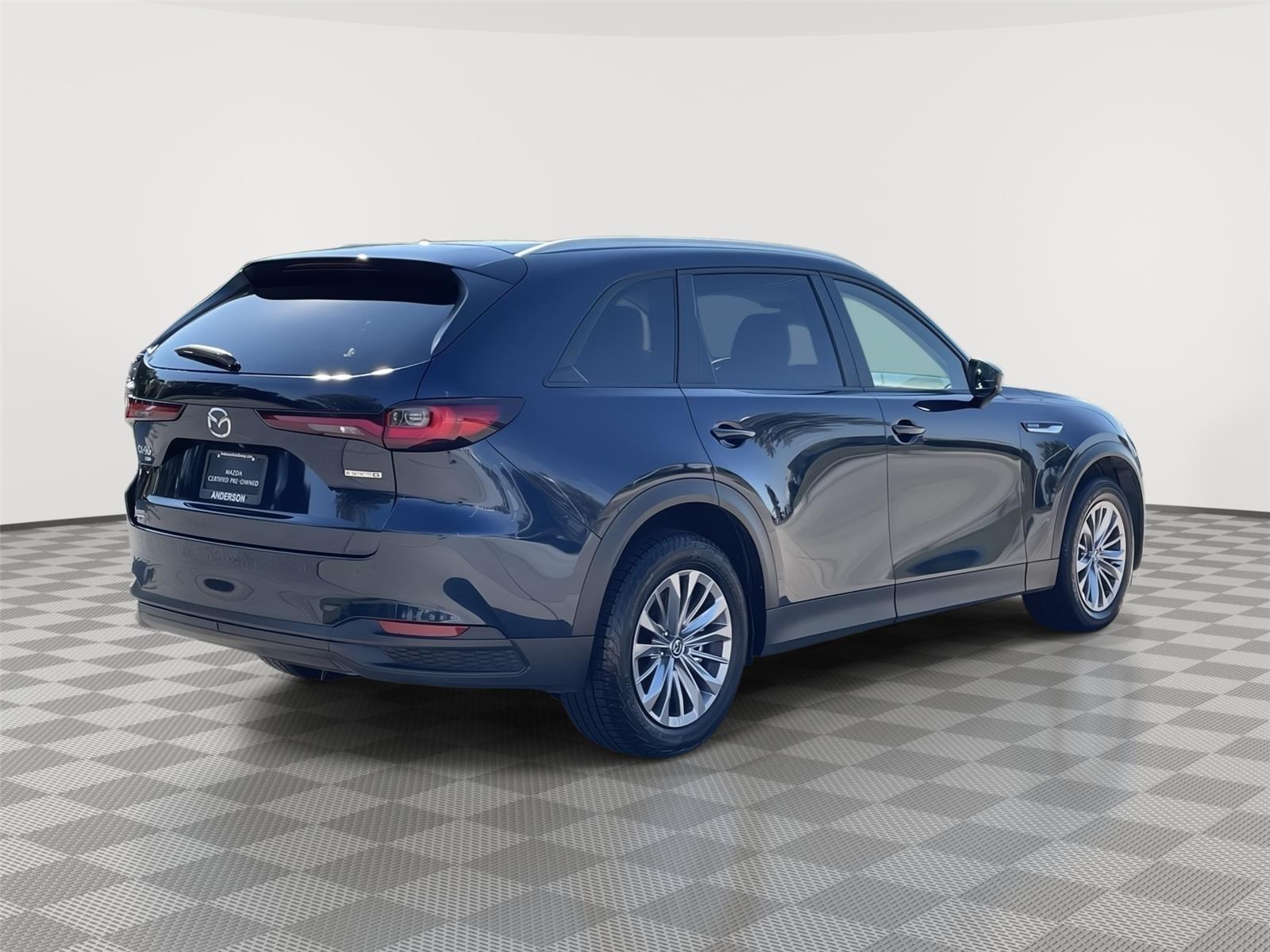 Vehicle photo 7
